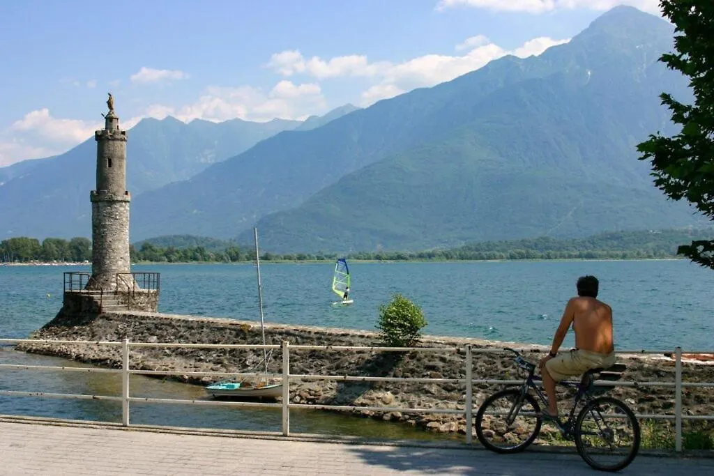 Panorama Mera Sorico 0*,  Italie