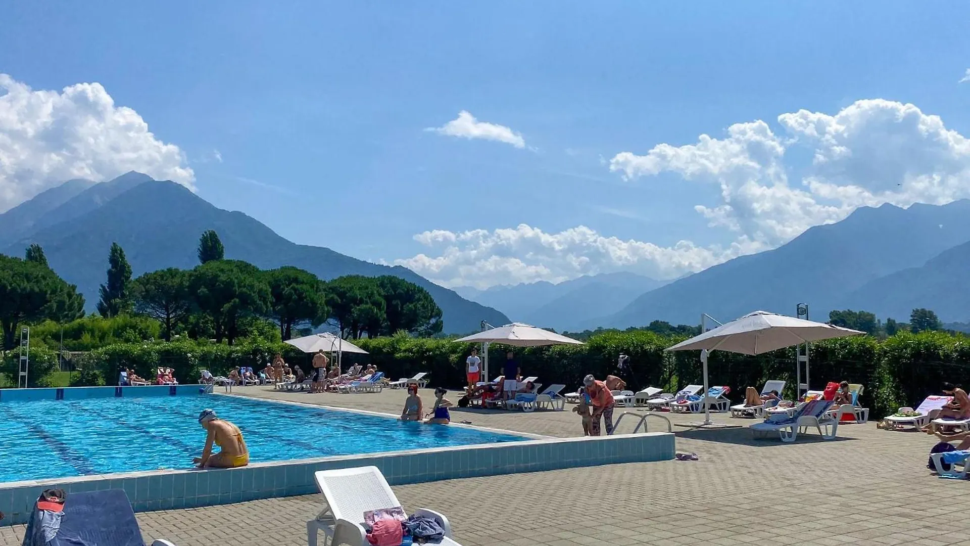 Panorama Mera Sorico 0*,  Italie